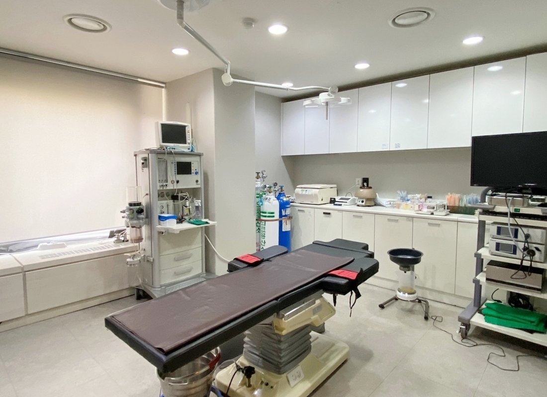 강남역 인근 70평대, 피부과 본점 계약기 사진 3